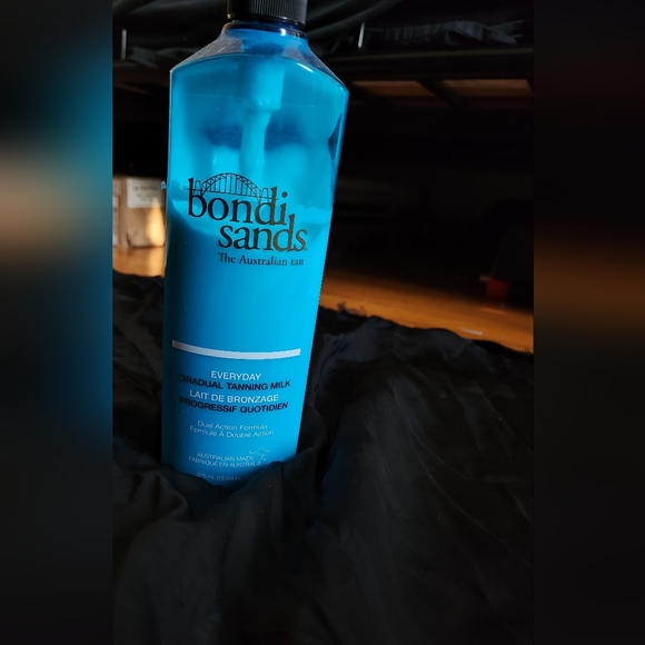 Bundle Of Two Self Tanning Bondi Sands Products - Picture 4 of 4